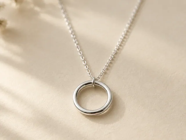 Серебряное украшение